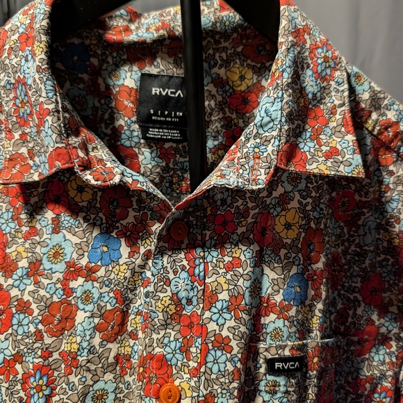 RVCA Other - RVCA Men's Floral Shirt - Multicolor Small